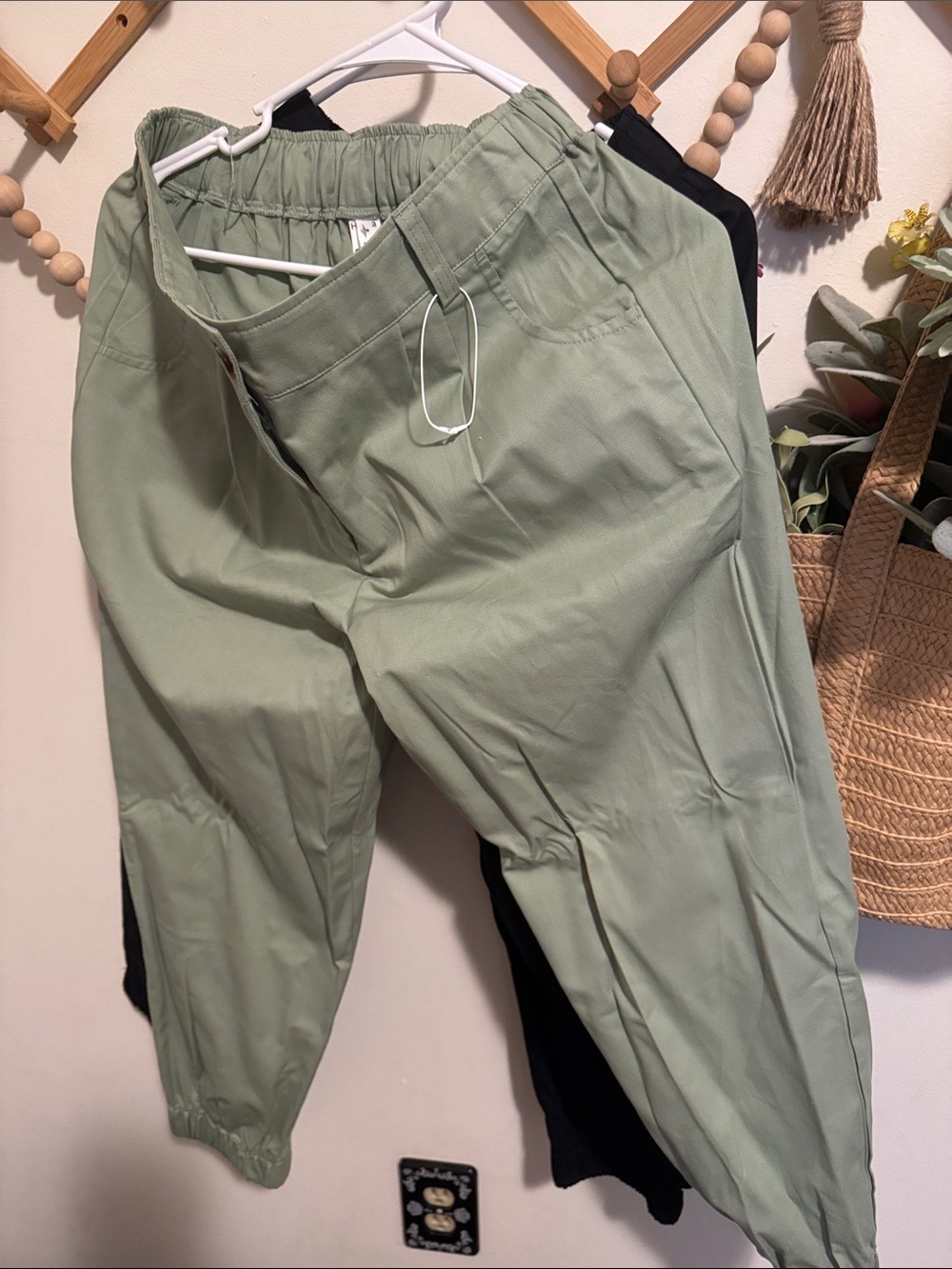 HALARA Sage Green Elastic-Waist Chinos